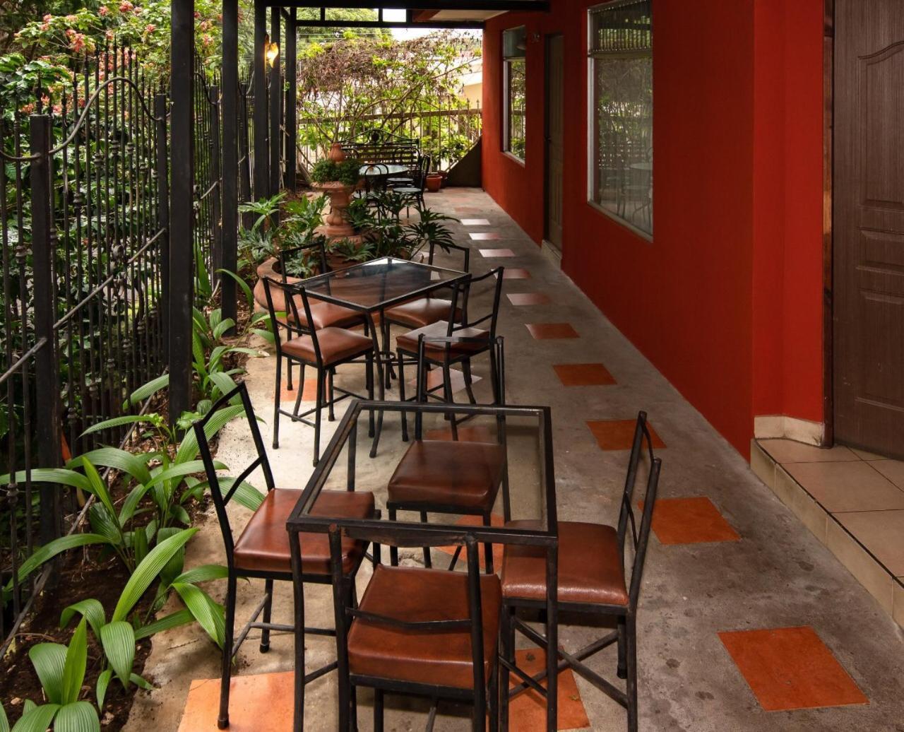 Melrost Airport Bed & Breakfast Alajuela Exterior foto