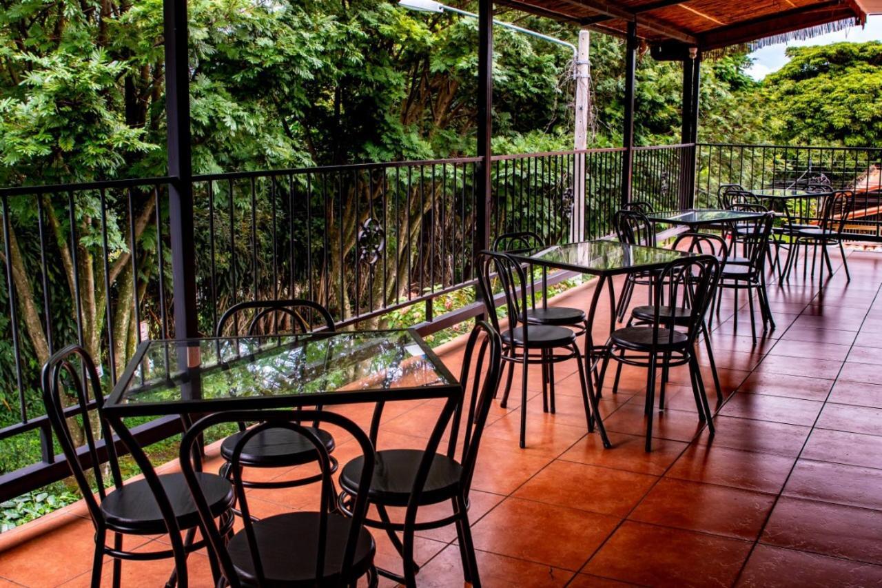 Melrost Airport Bed & Breakfast Alajuela Exterior foto