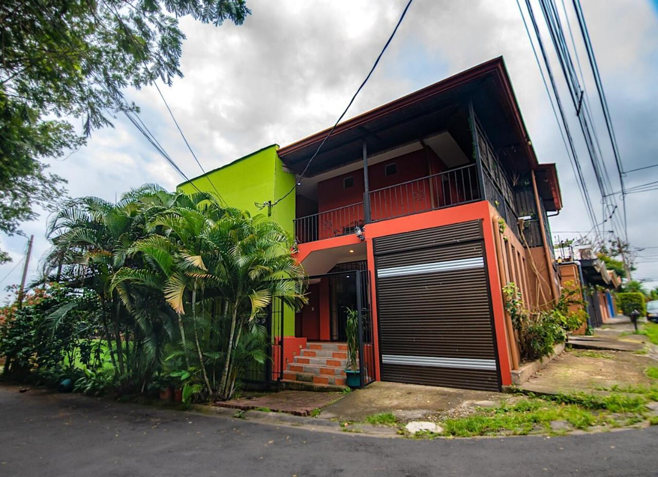 Melrost Airport Bed & Breakfast Alajuela Exterior foto